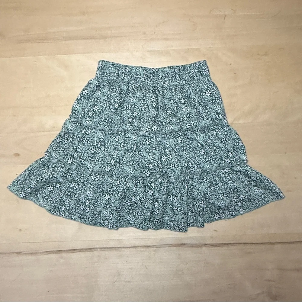 Zara Kids Green & White Textured Floral Skirt / Skort  {10}